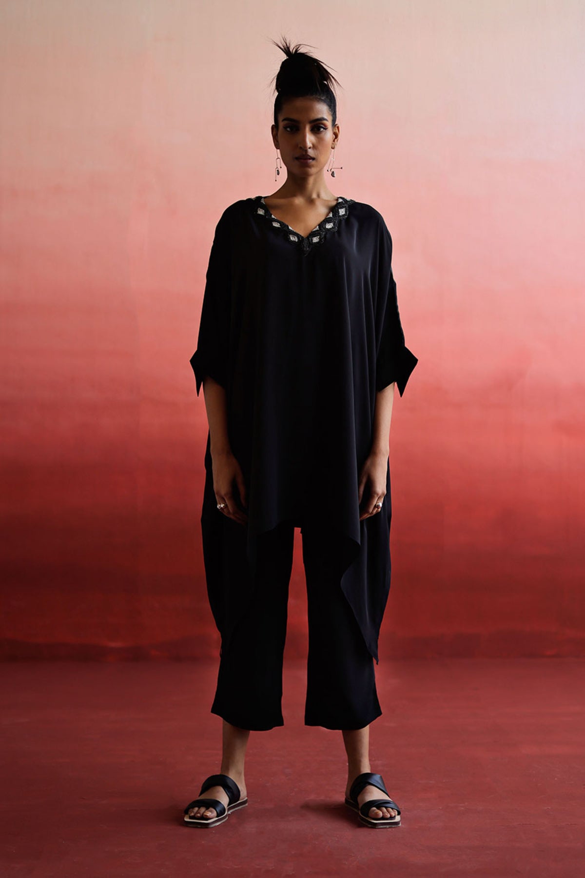 Black V Embroidered Short Kaftan Set