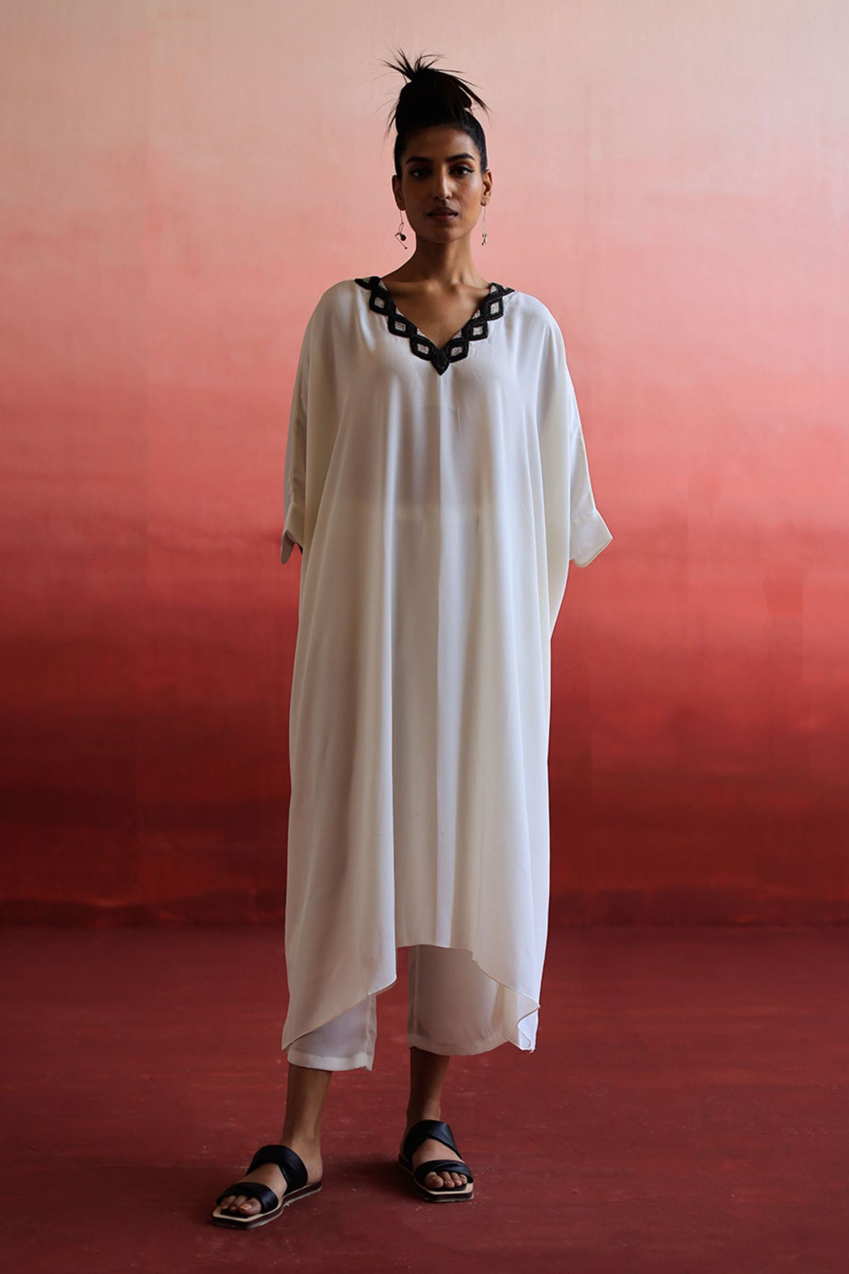 White V Embroidered Long Kaftan Set