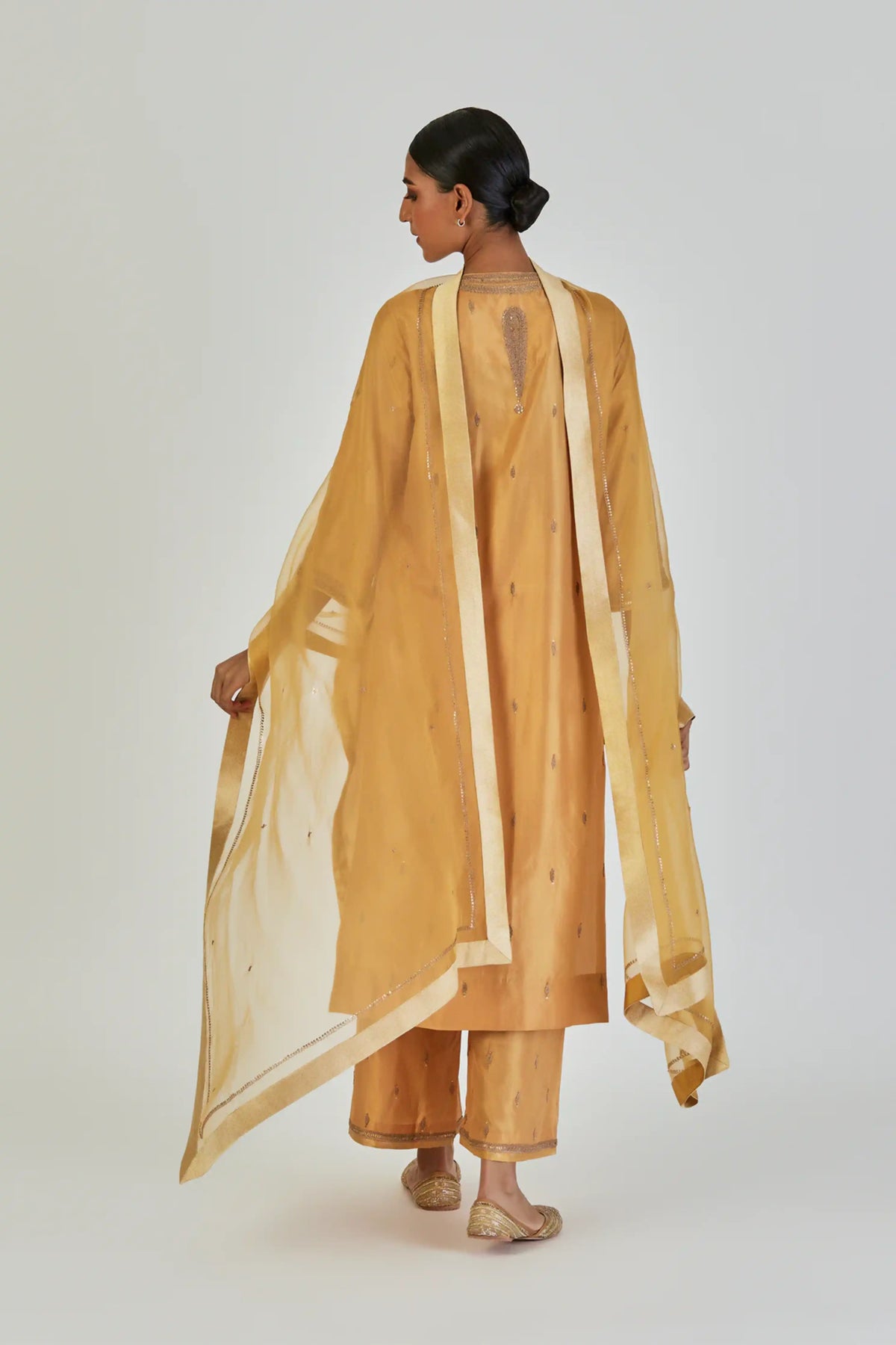 Latika Dupatta