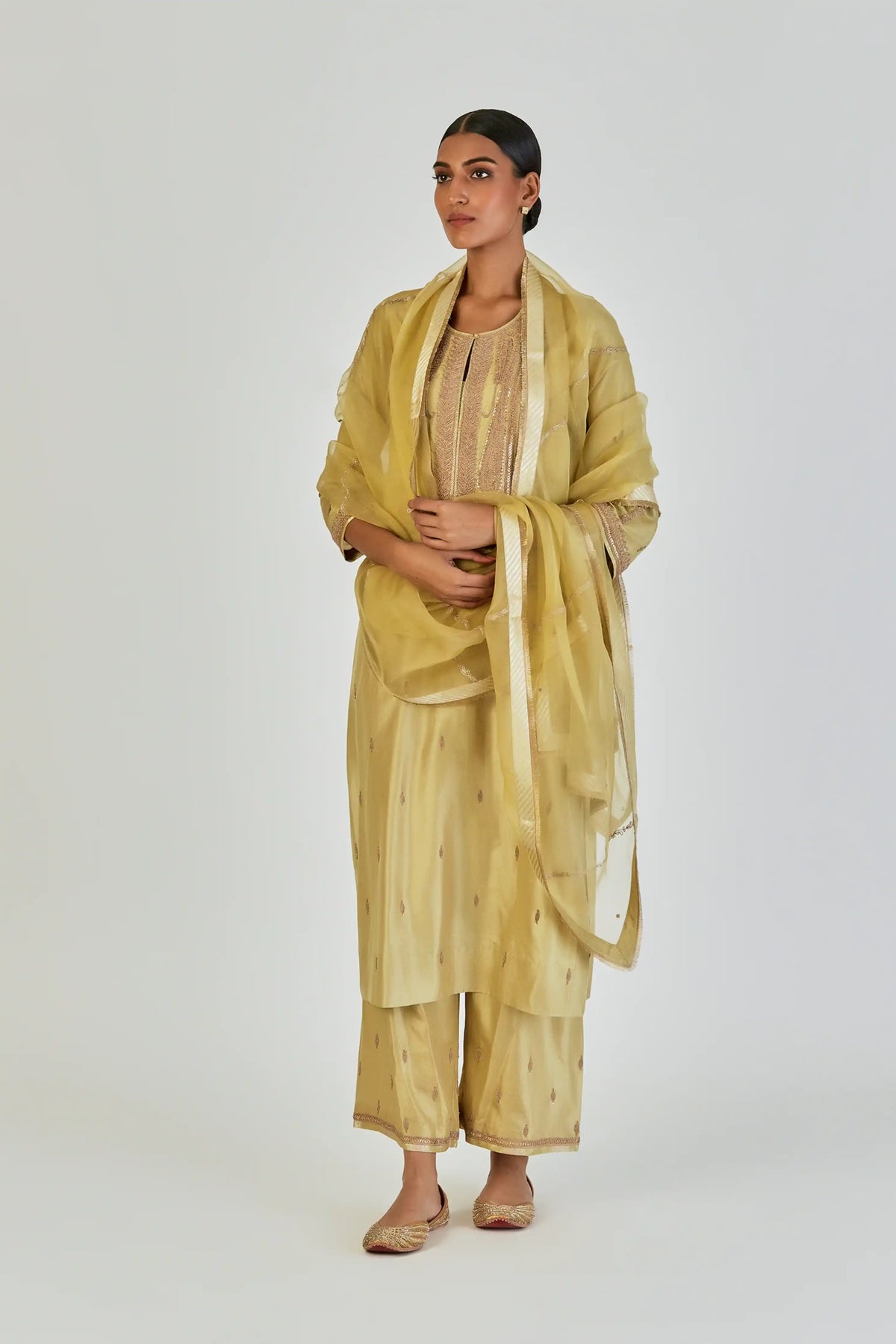 Shrisha Kurta And Pant