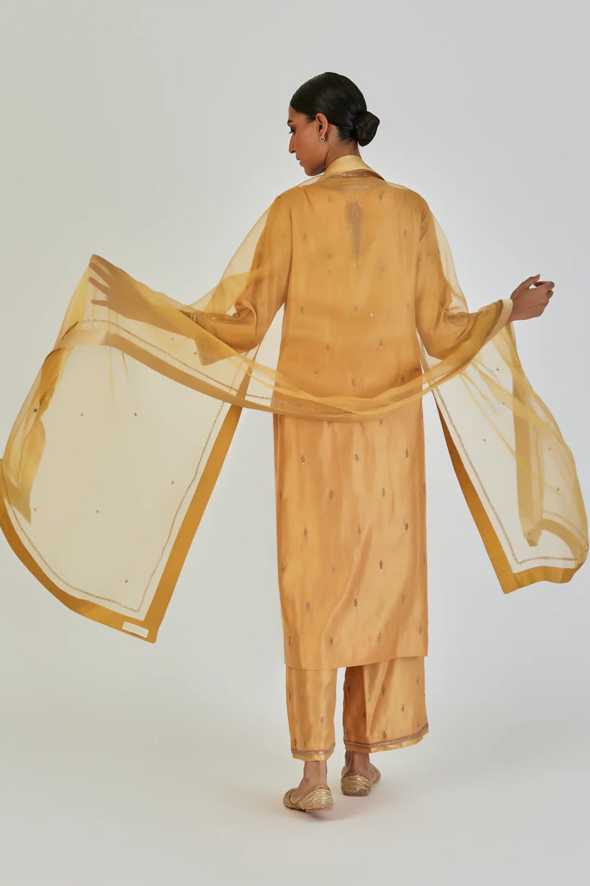 Latika Dupatta