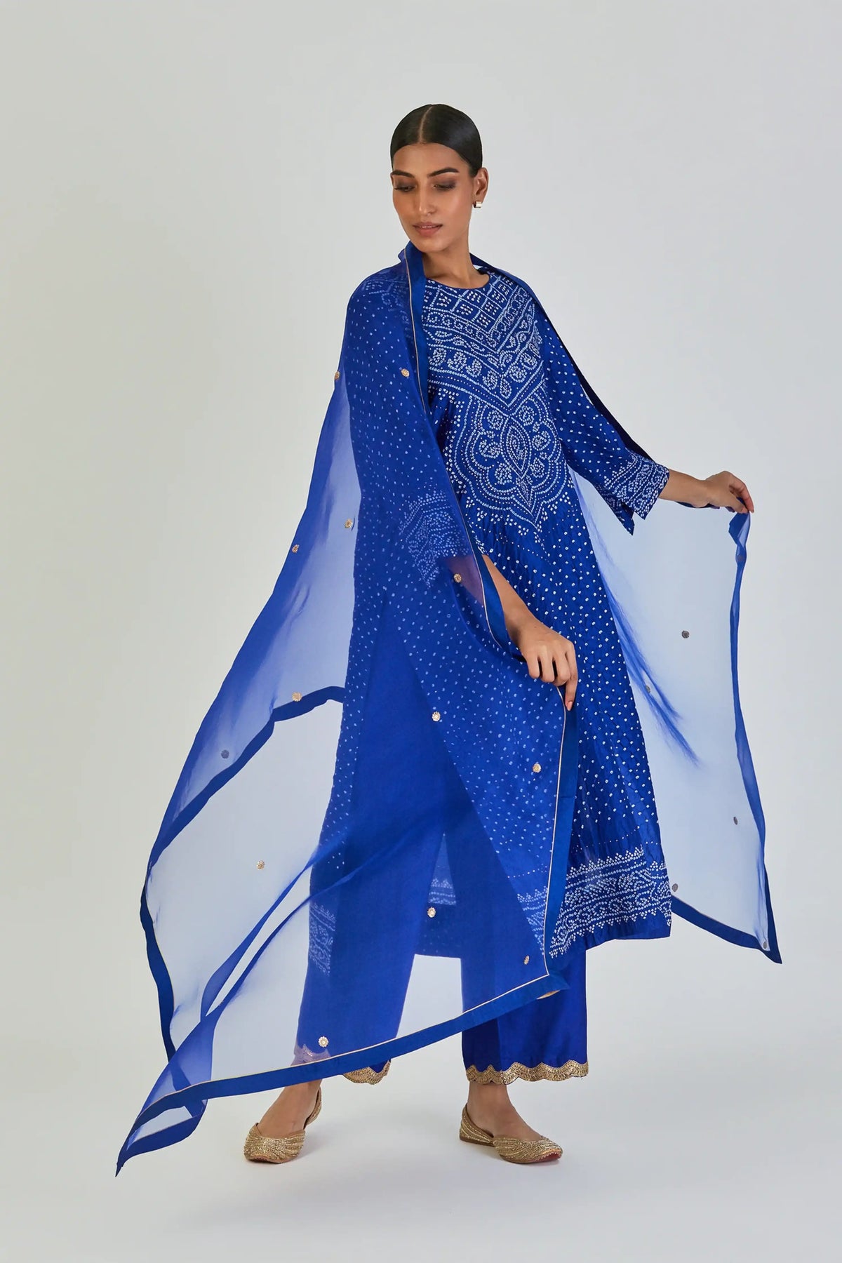 Mihika Kurta And Pant