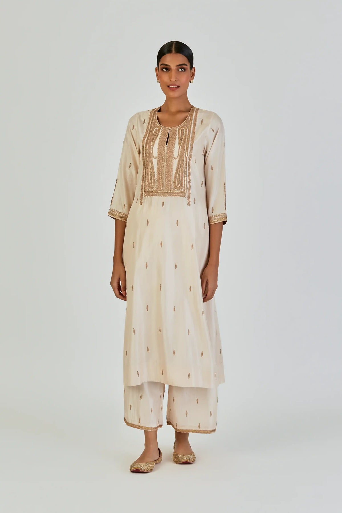 Shrisha Kurta And Pant