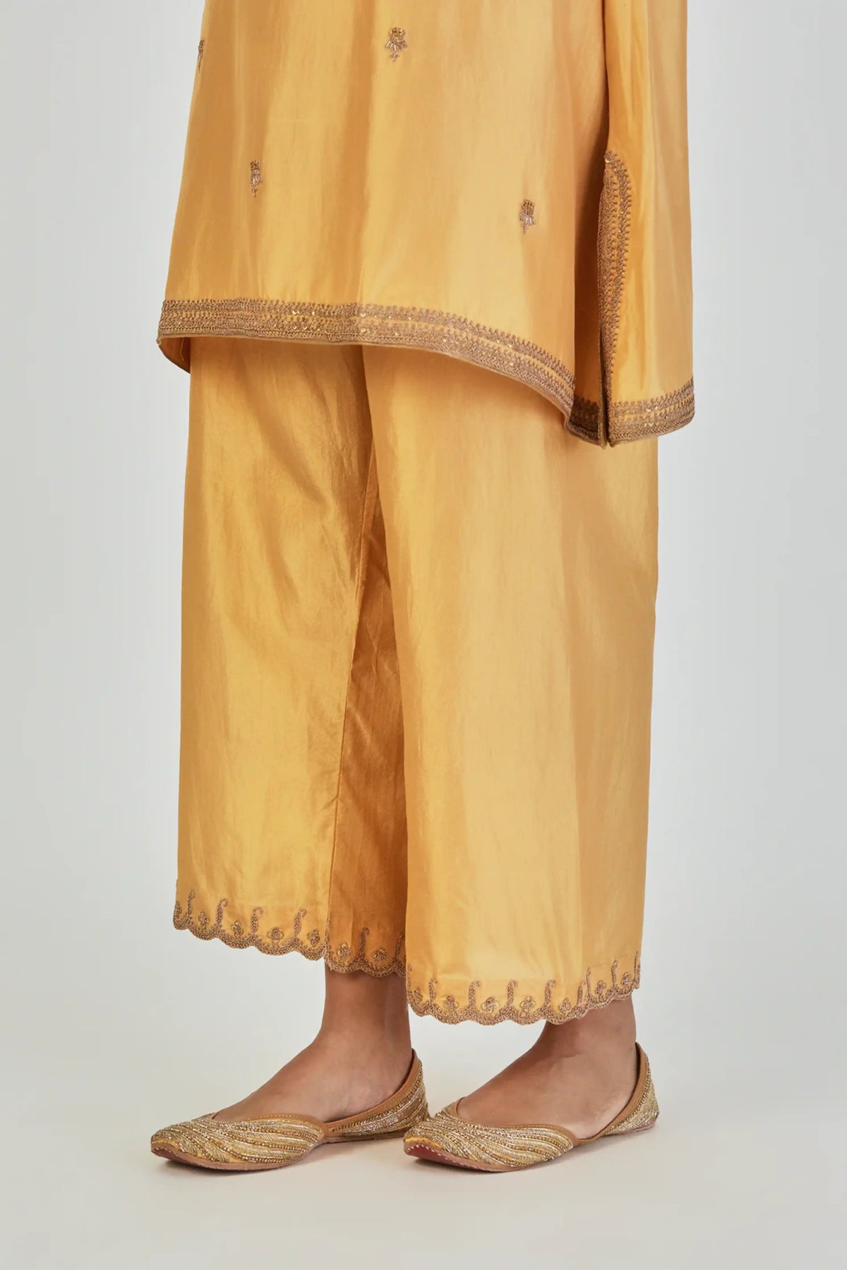 Indrani Kurta And Pant