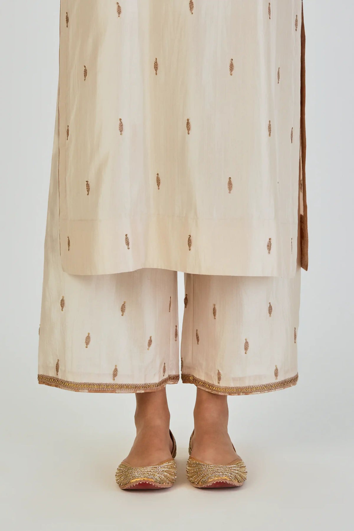 Shrisha Kurta And Pant