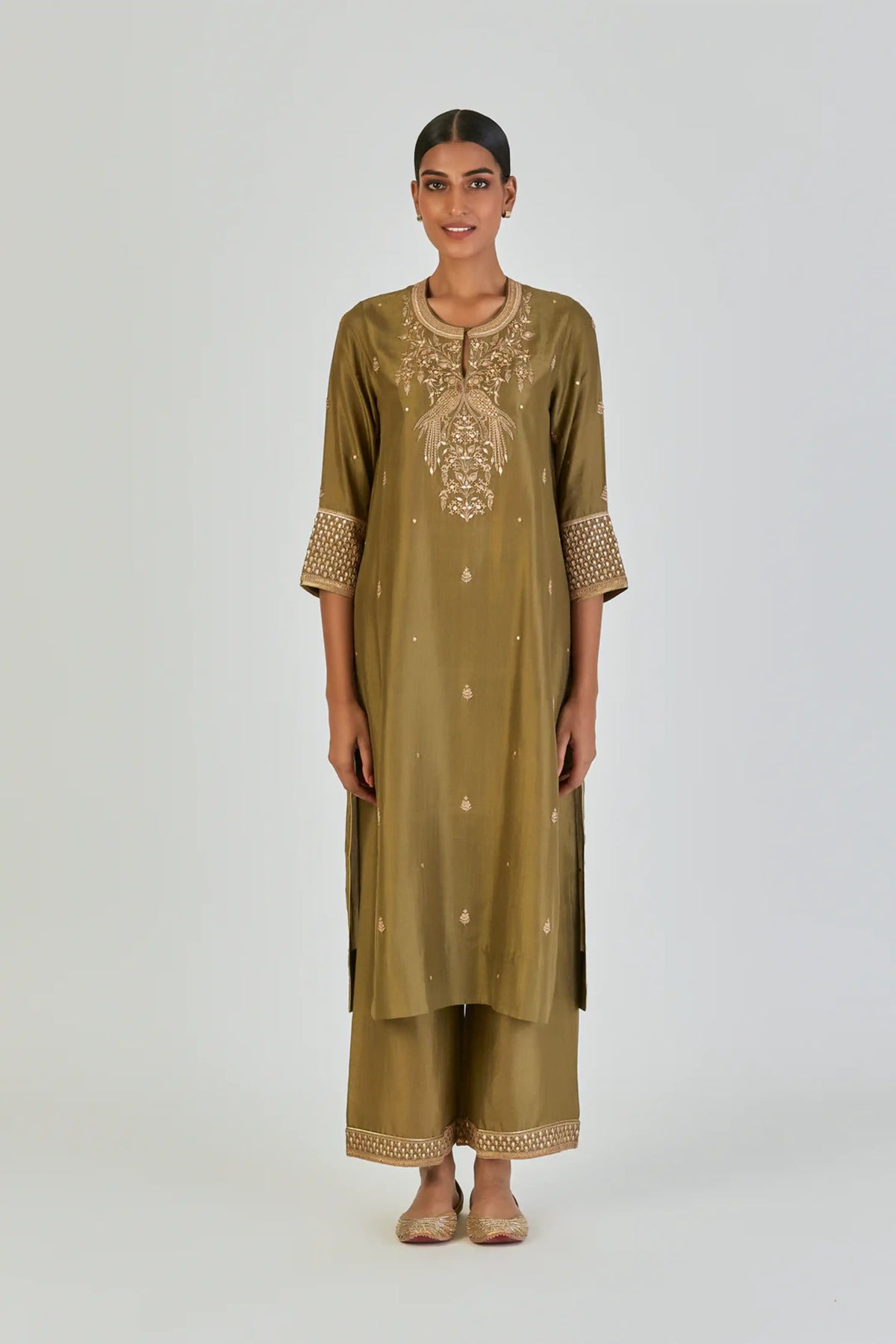 Nida Kurta And Pant