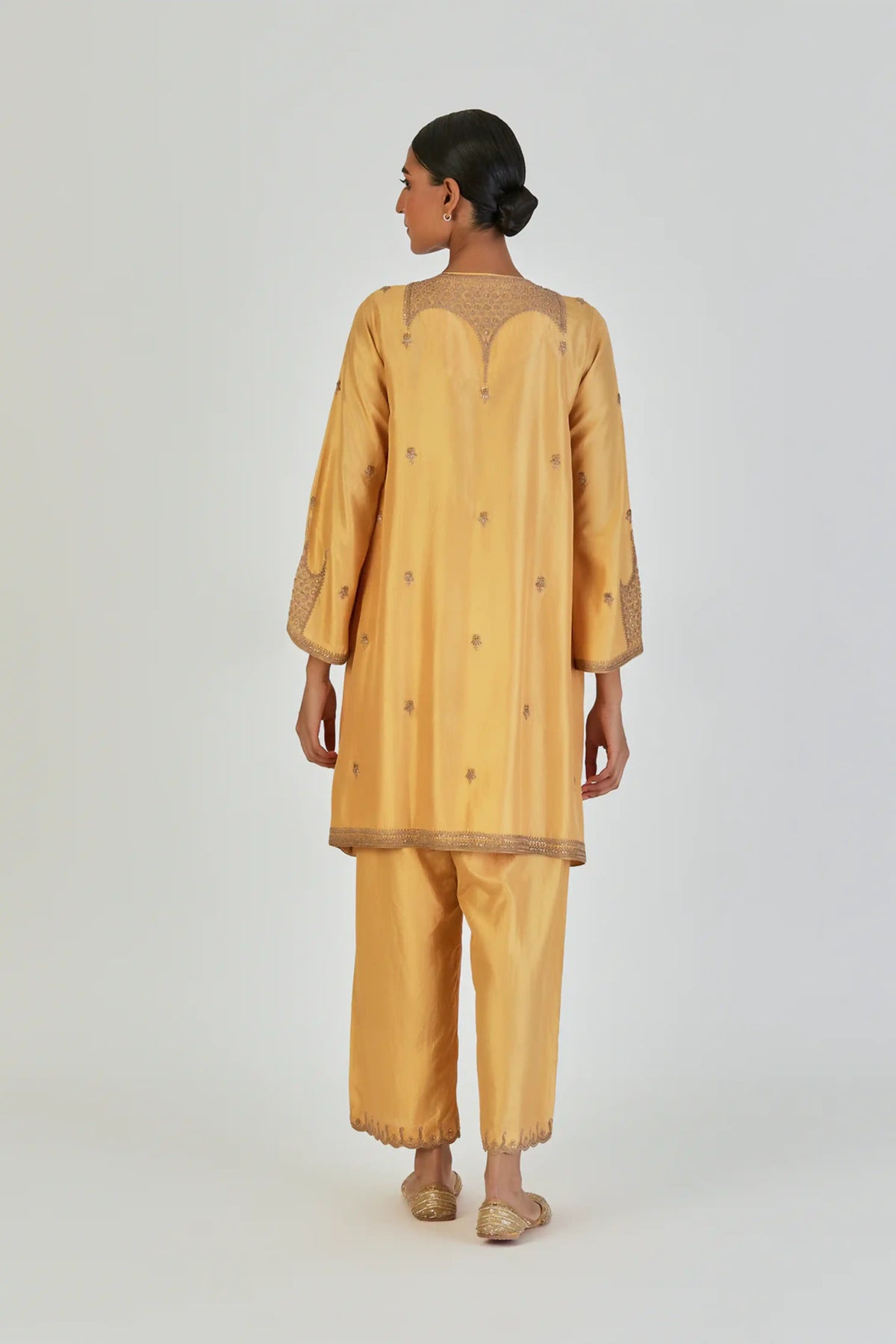 Indrani Kurta And Pant