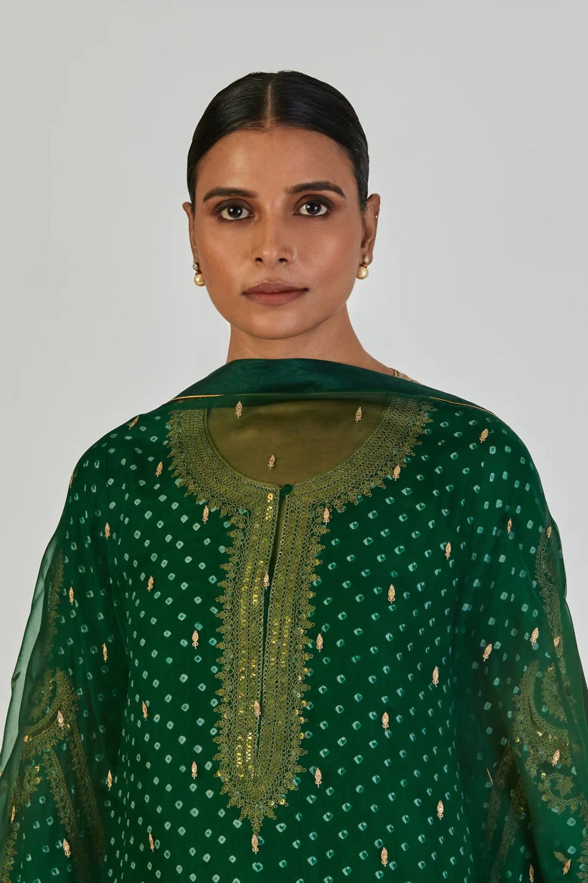 Divya Dupatta