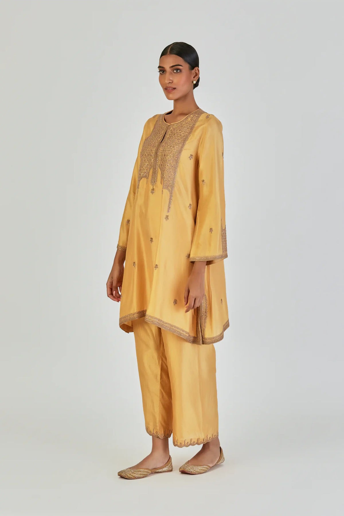 Indrani Kurta And Pant