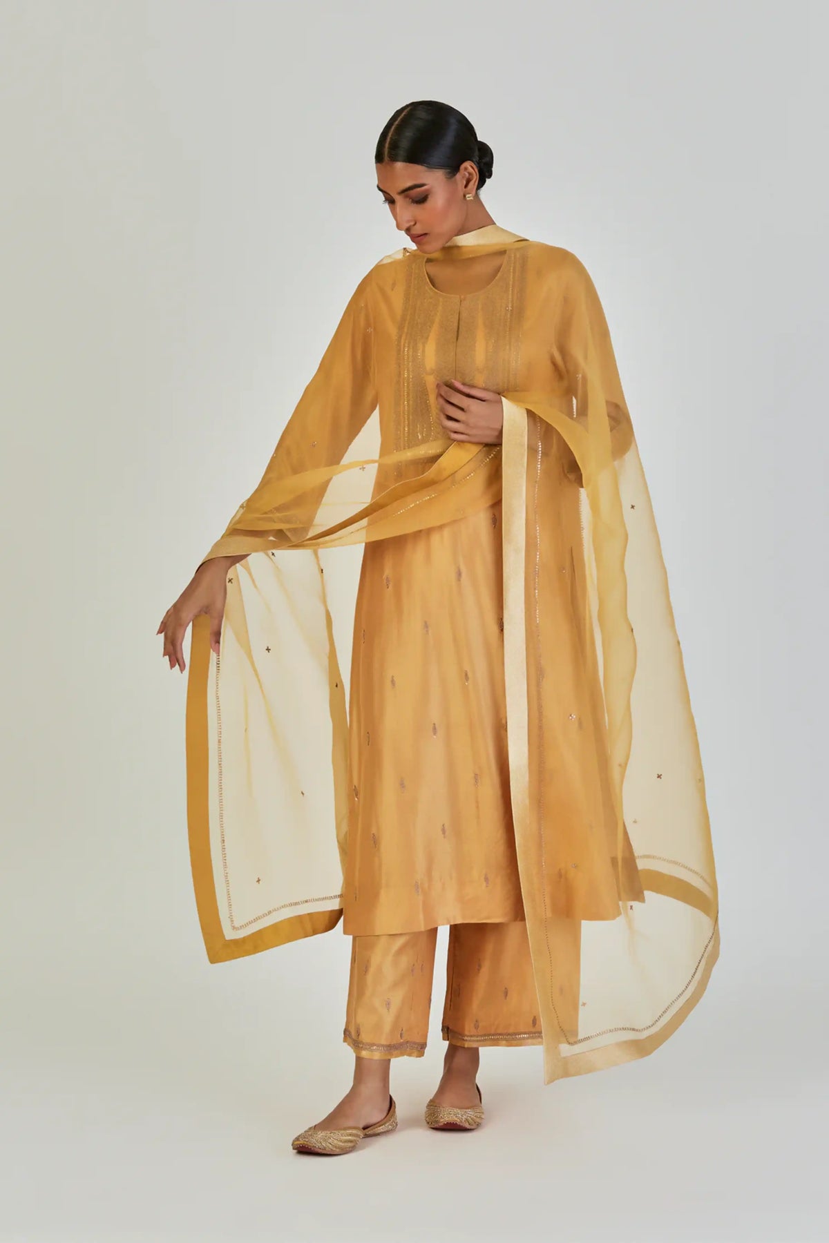 Latika Dupatta