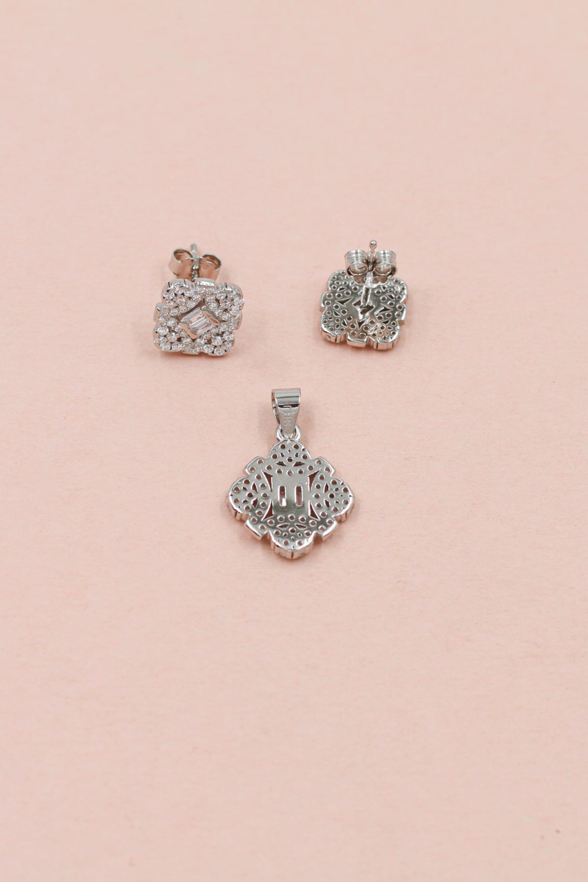 Dazzling Dreams Earrings Pendant Set