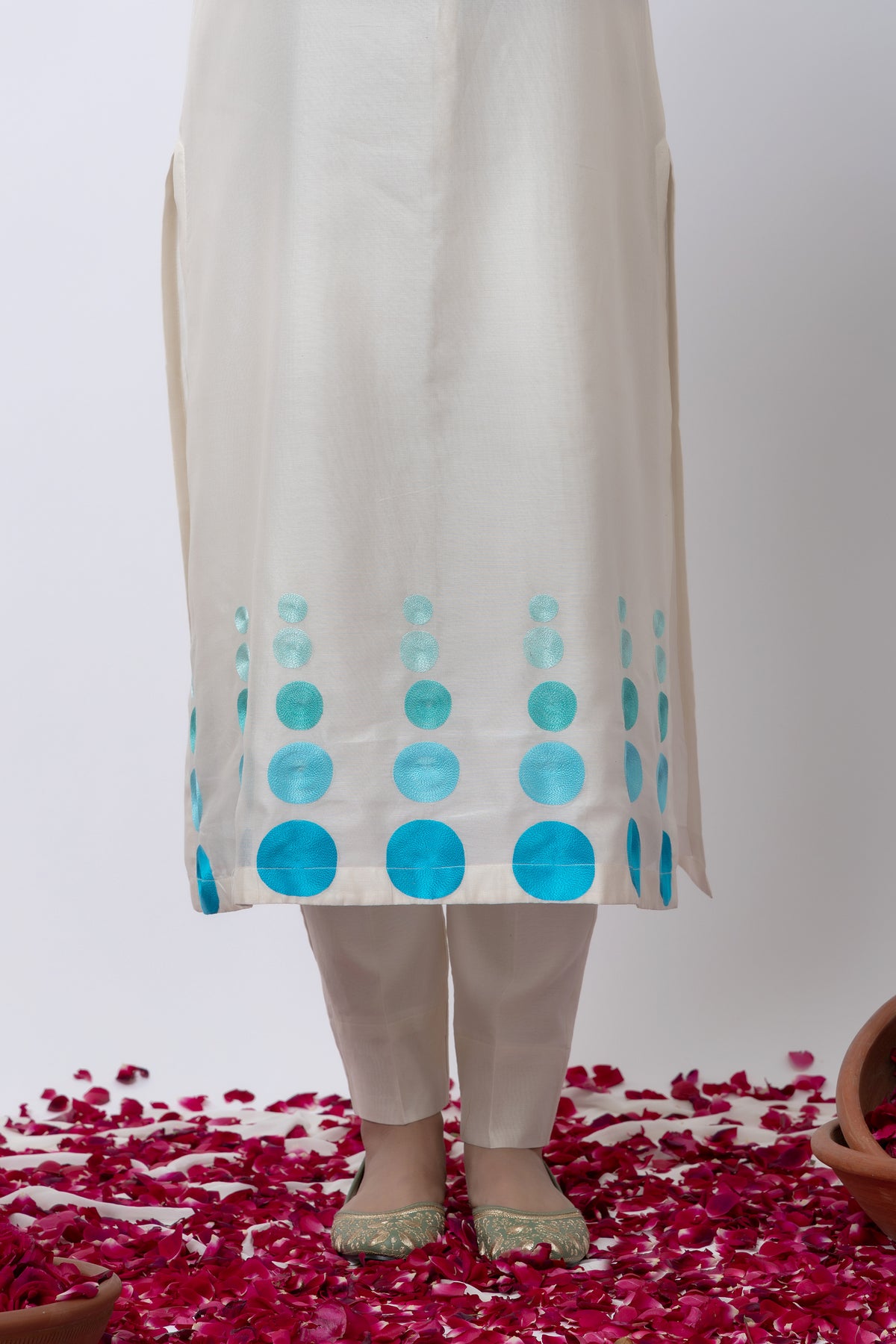 Off White Hand Embroidered Kurta Set