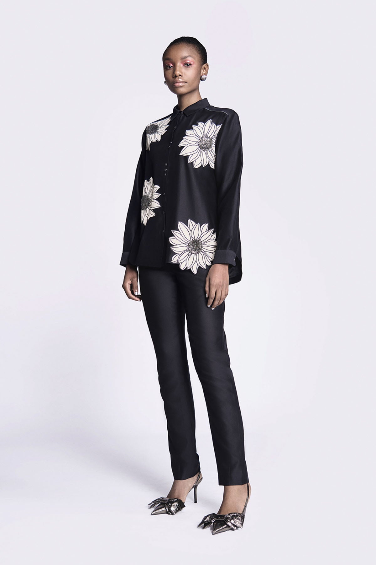 Sunflower Applique High Low Shirt With Narrow Pants