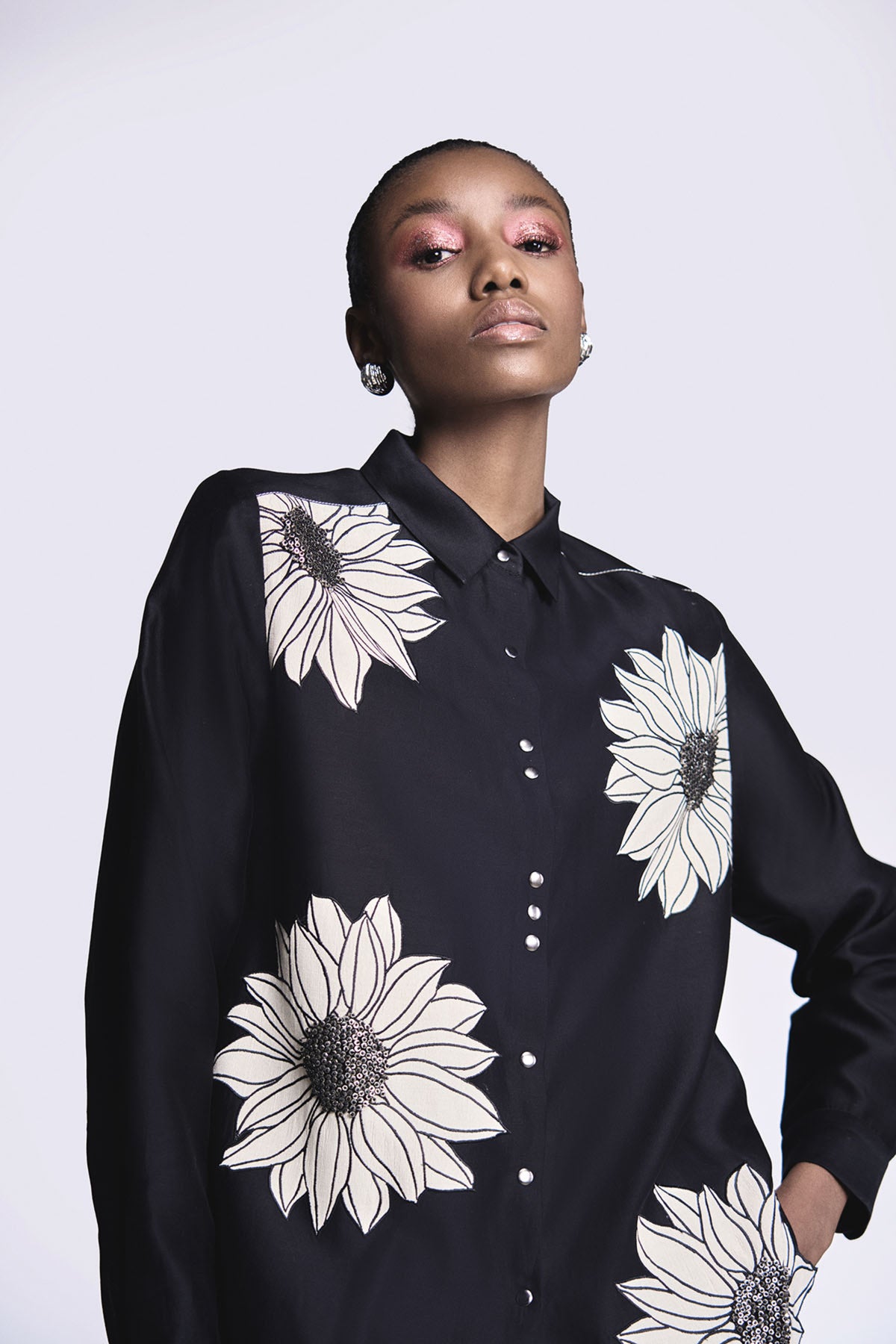 Sunflower Applique High Low Shirt With Narrow Pants