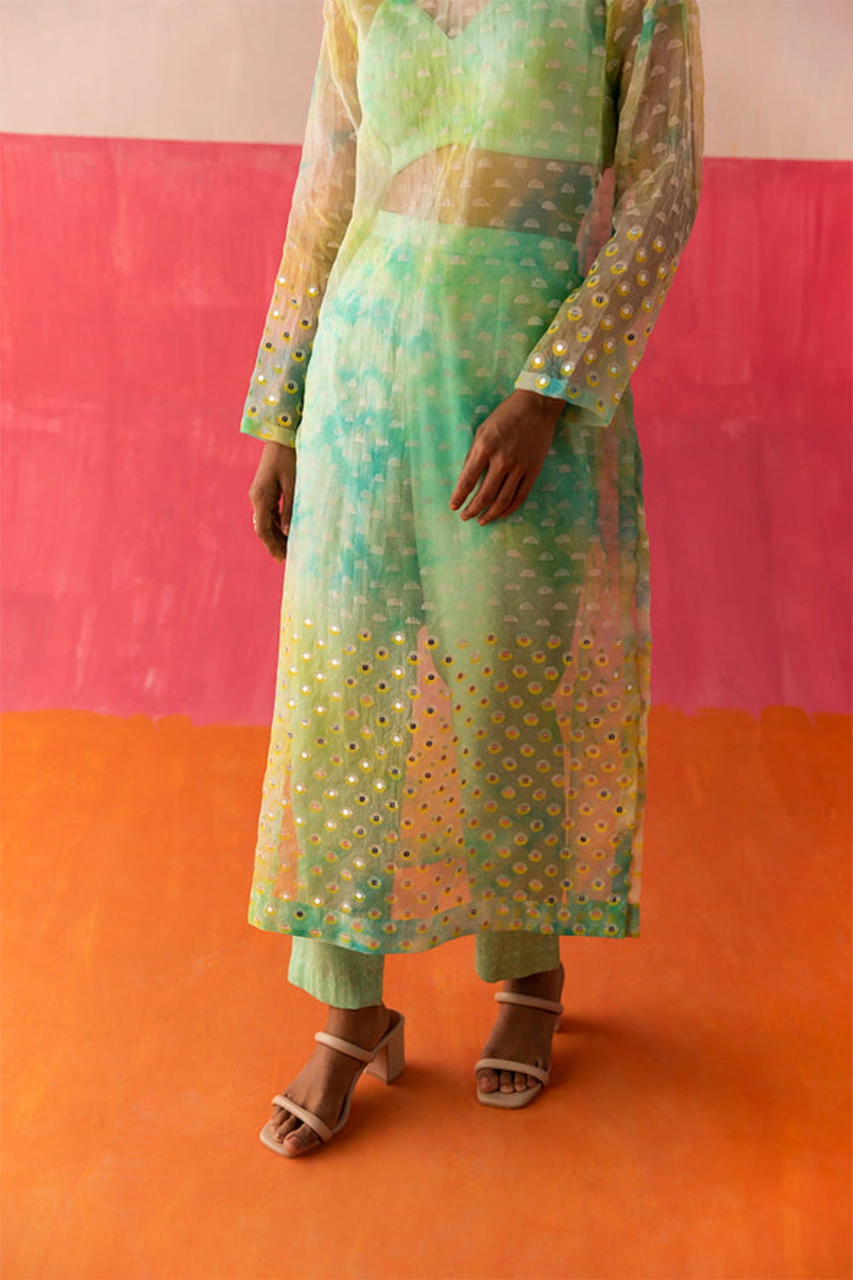 Shaded Una Straight Kurta Set