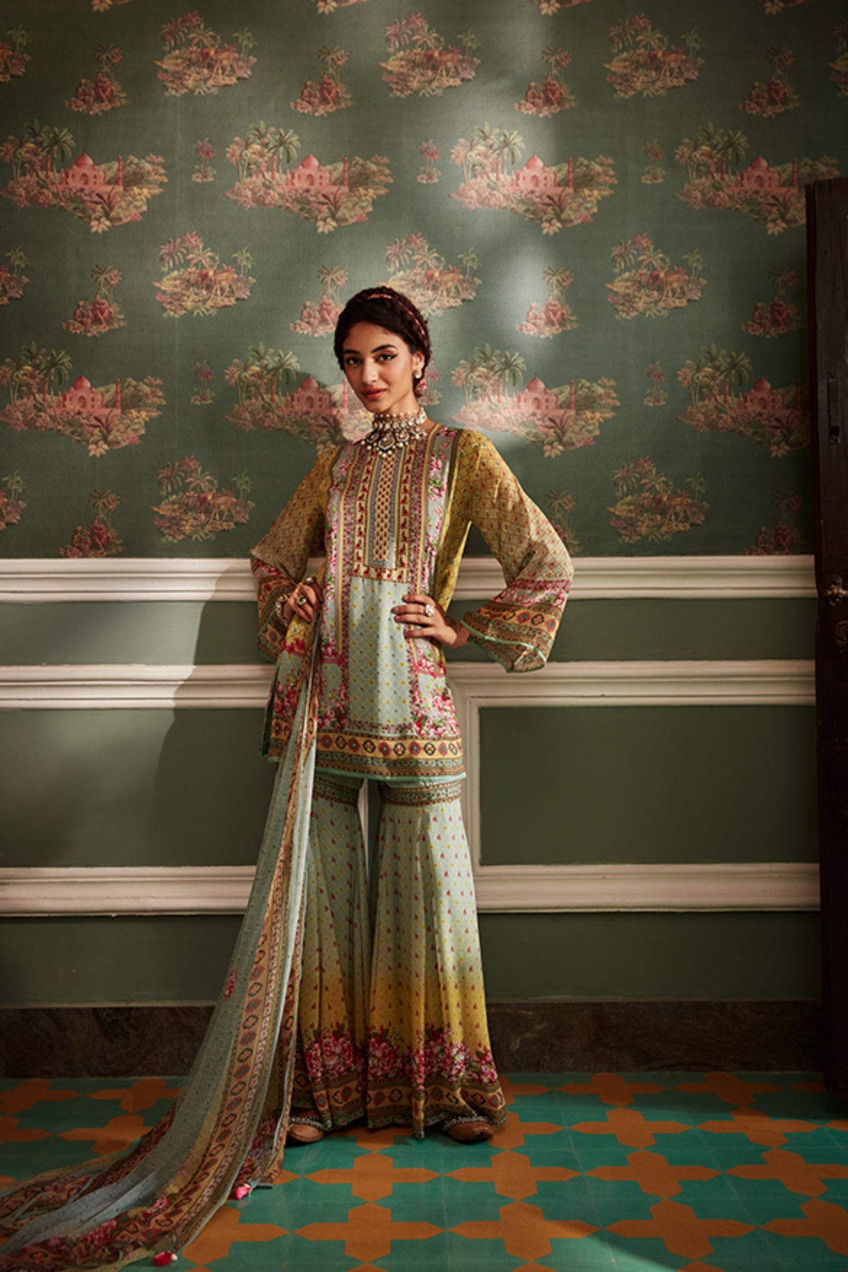 Zareen Gharara Set