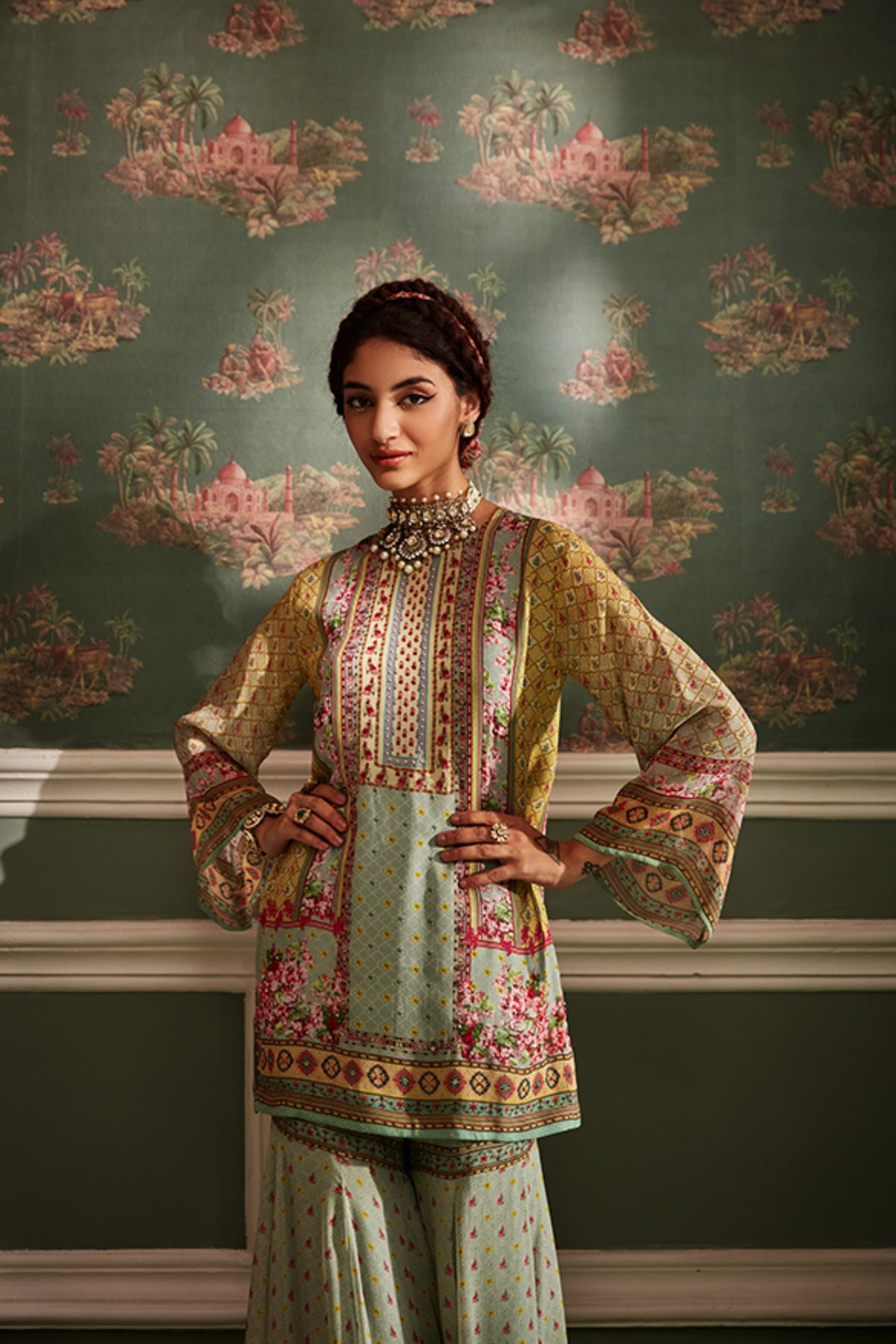 Zareen Gharara Set