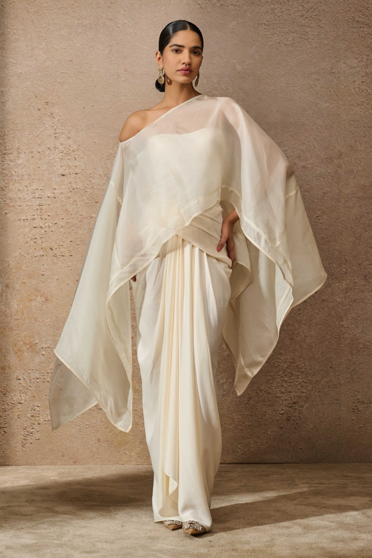 Kaftan Style Ivory Cape Set