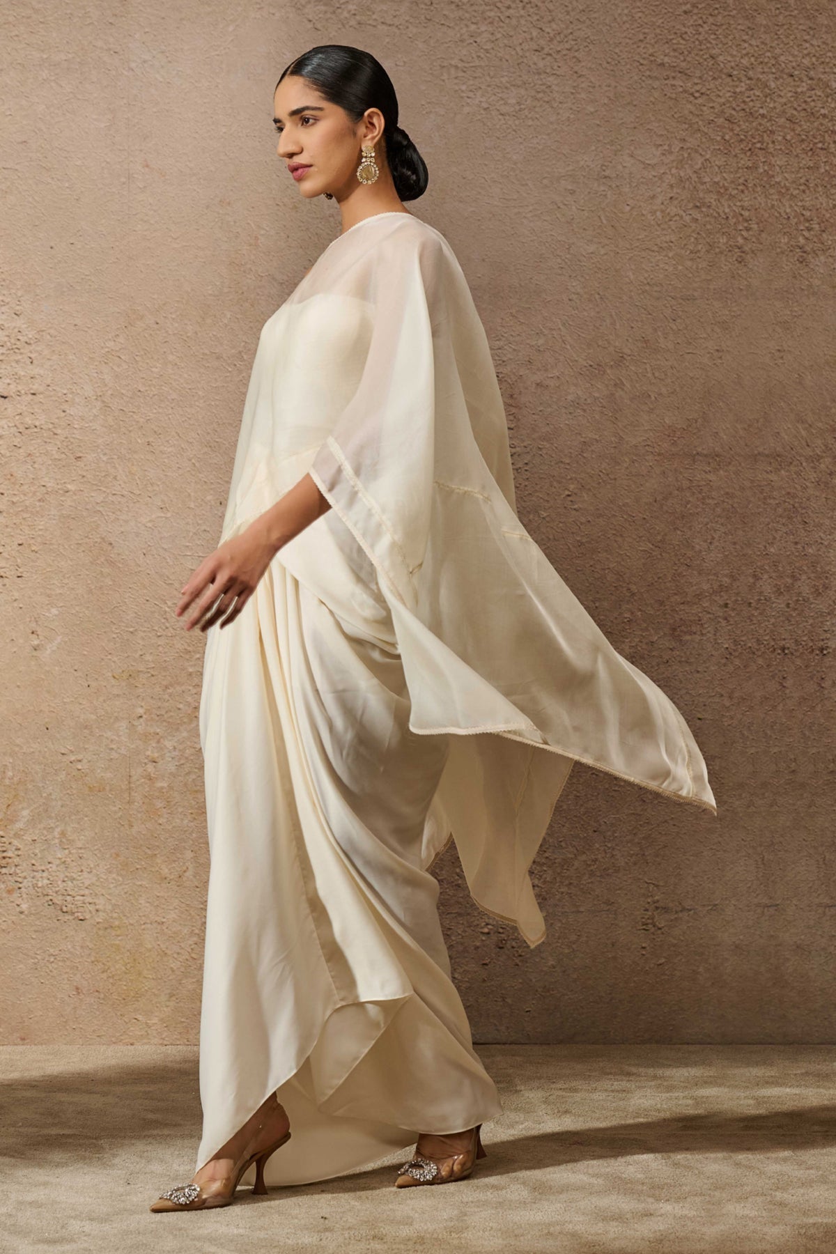 Kaftan Style Ivory Cape Set