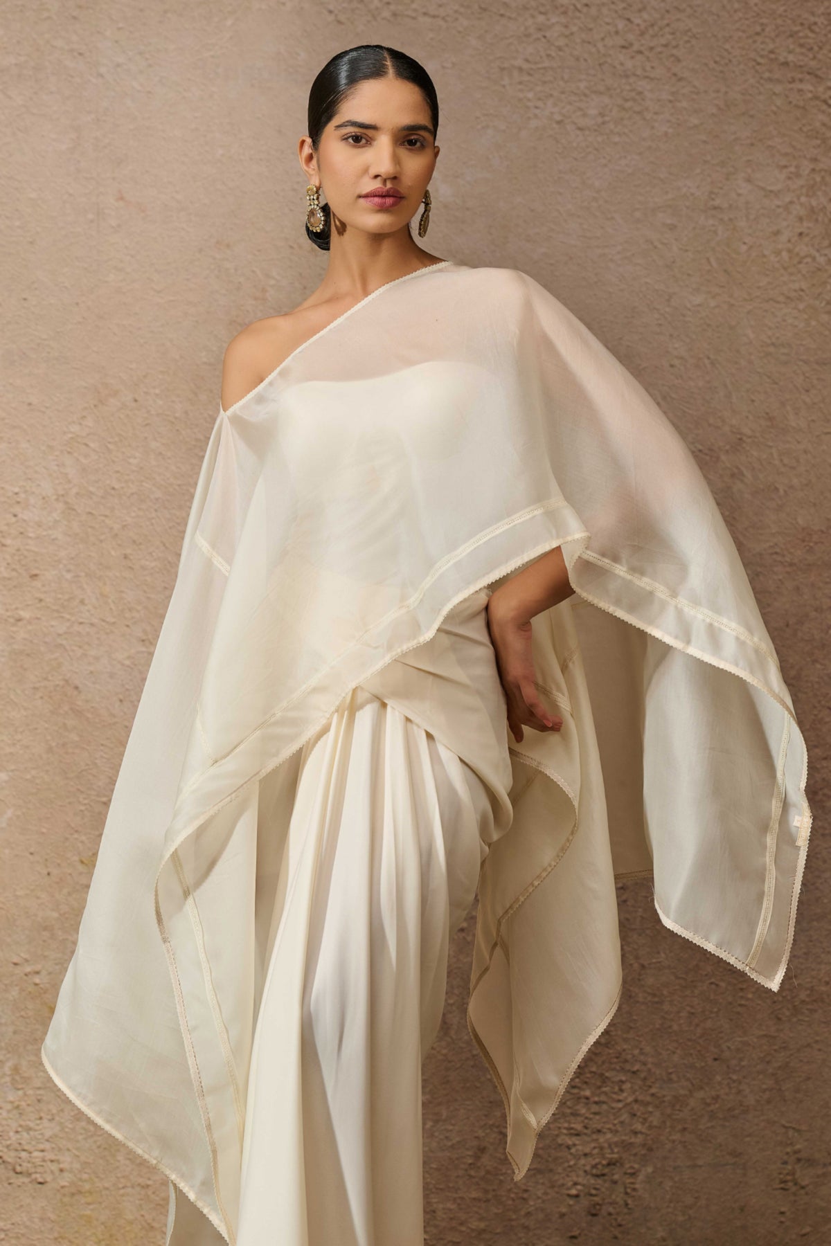 Kaftan Style Ivory Cape Set