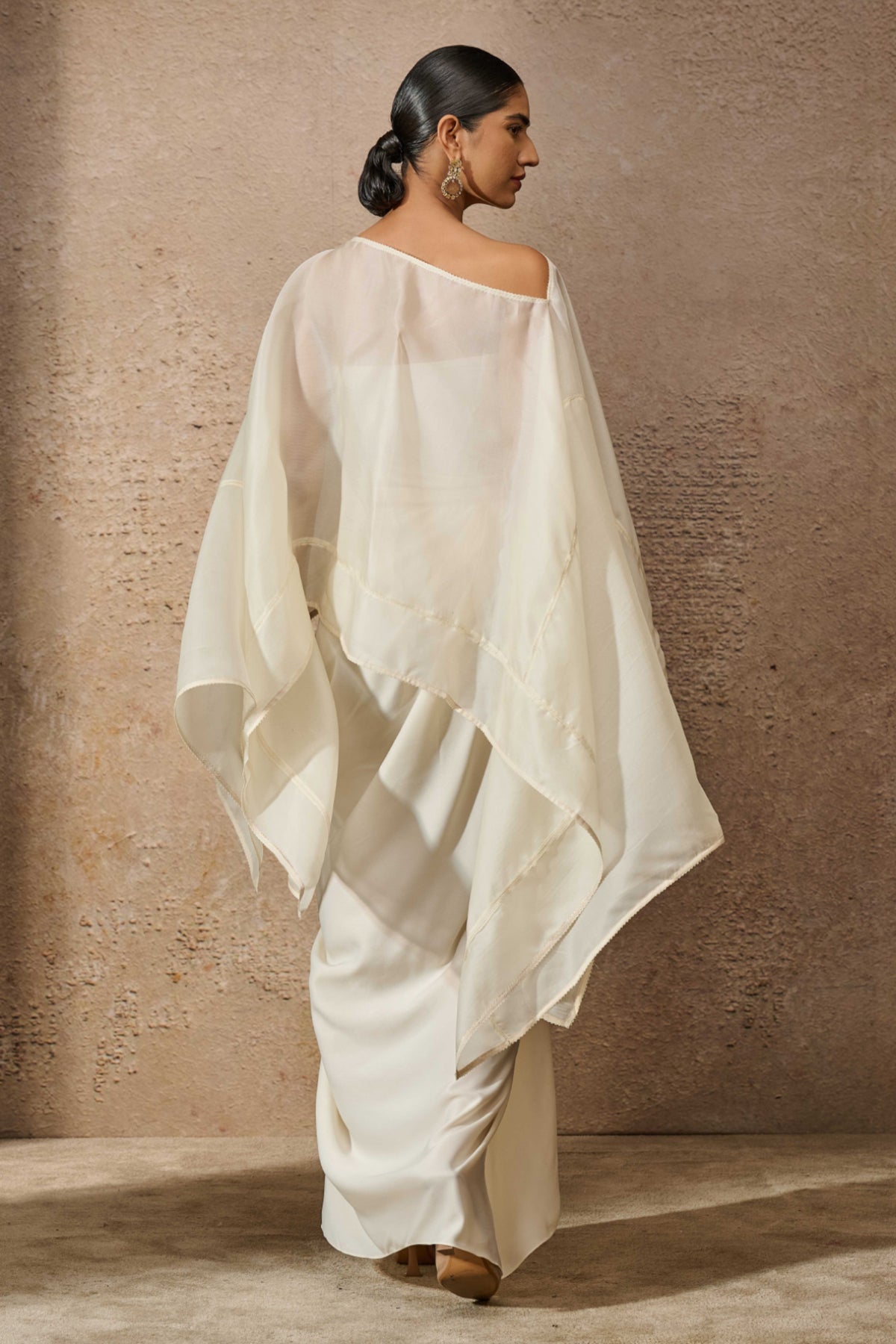 Kaftan Style Ivory Cape Set