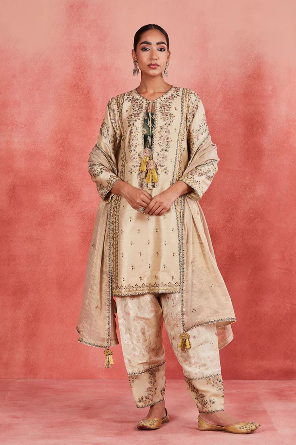 Noushin Kurta Set