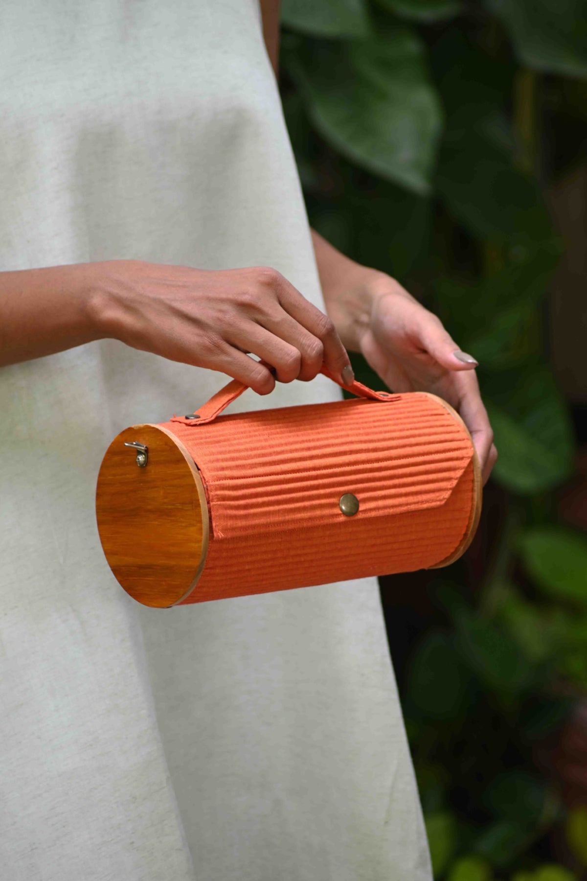 Garden Gala &amp; Saffron Sun Round Clutch - Changeable Sleeve