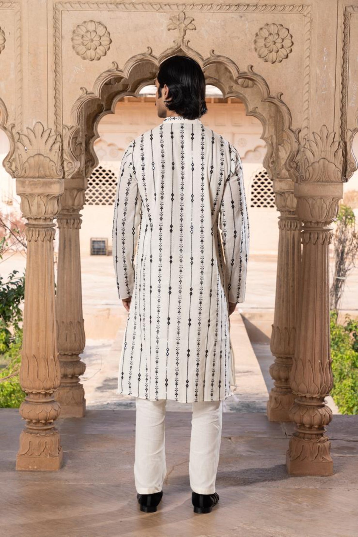 Two Diamond Black &amp; White Kurta Set