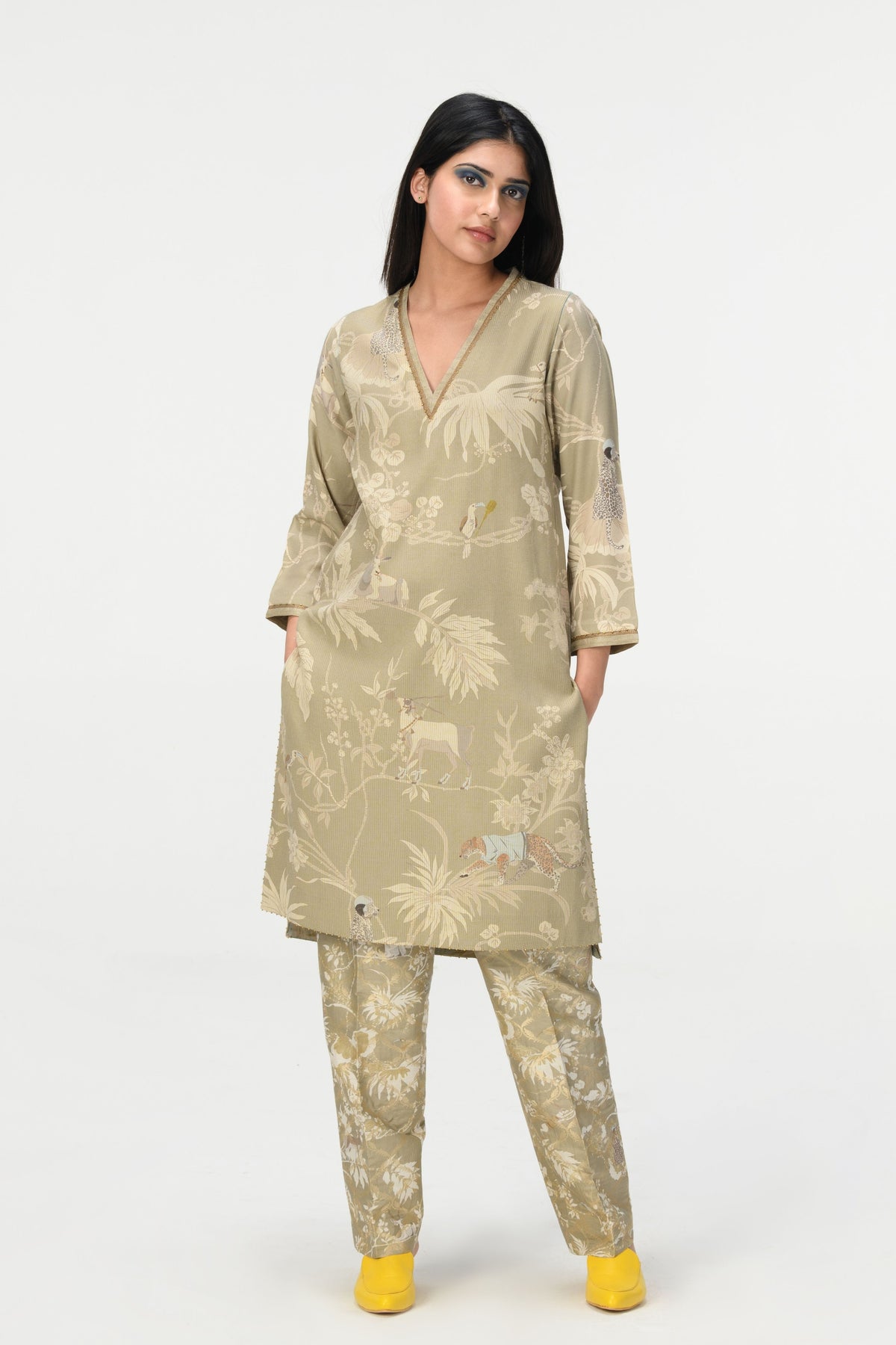 Springforest Oyester Grey Roshan V Kneck Kurta