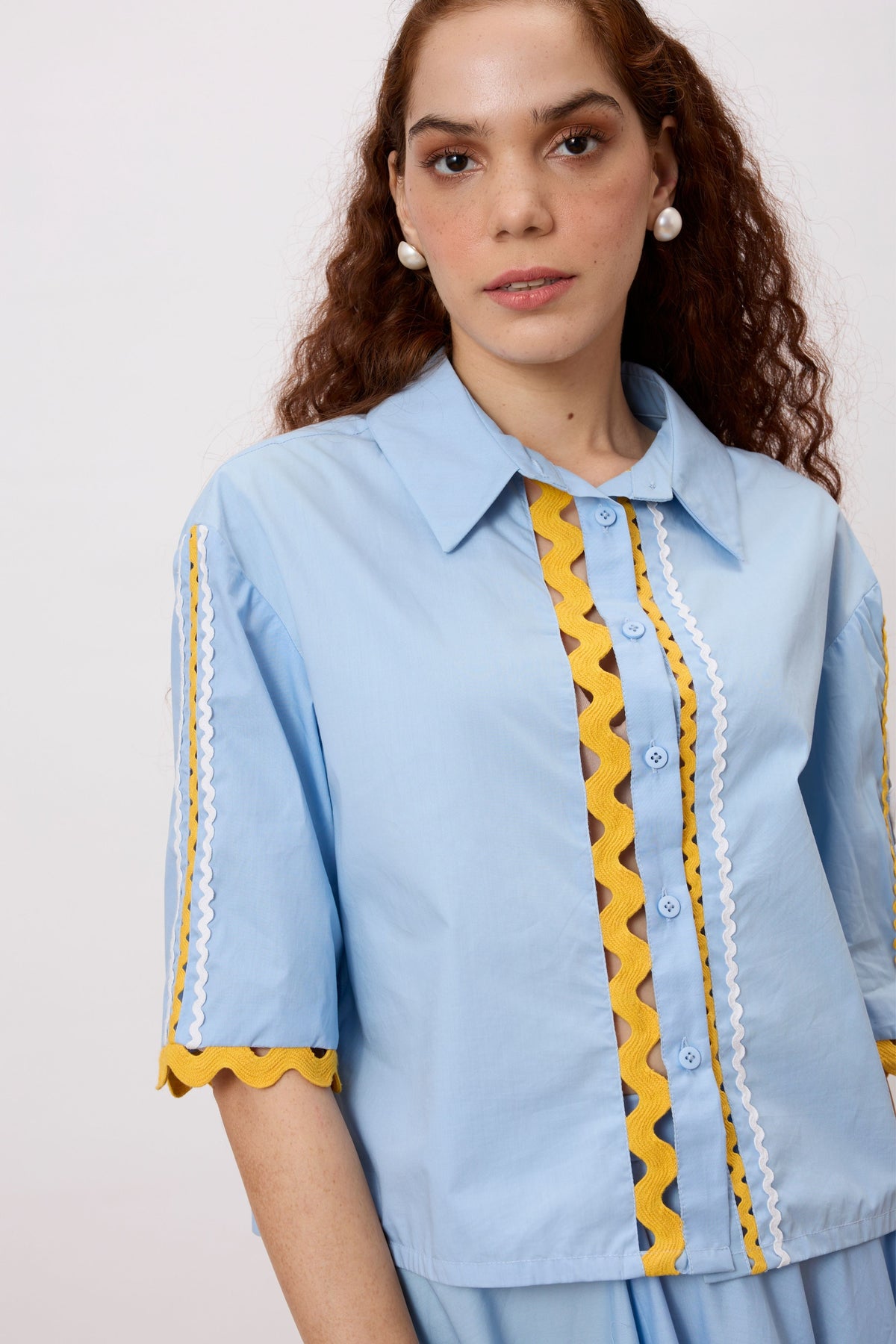 Veresa Dutch Blue Crop Shirt