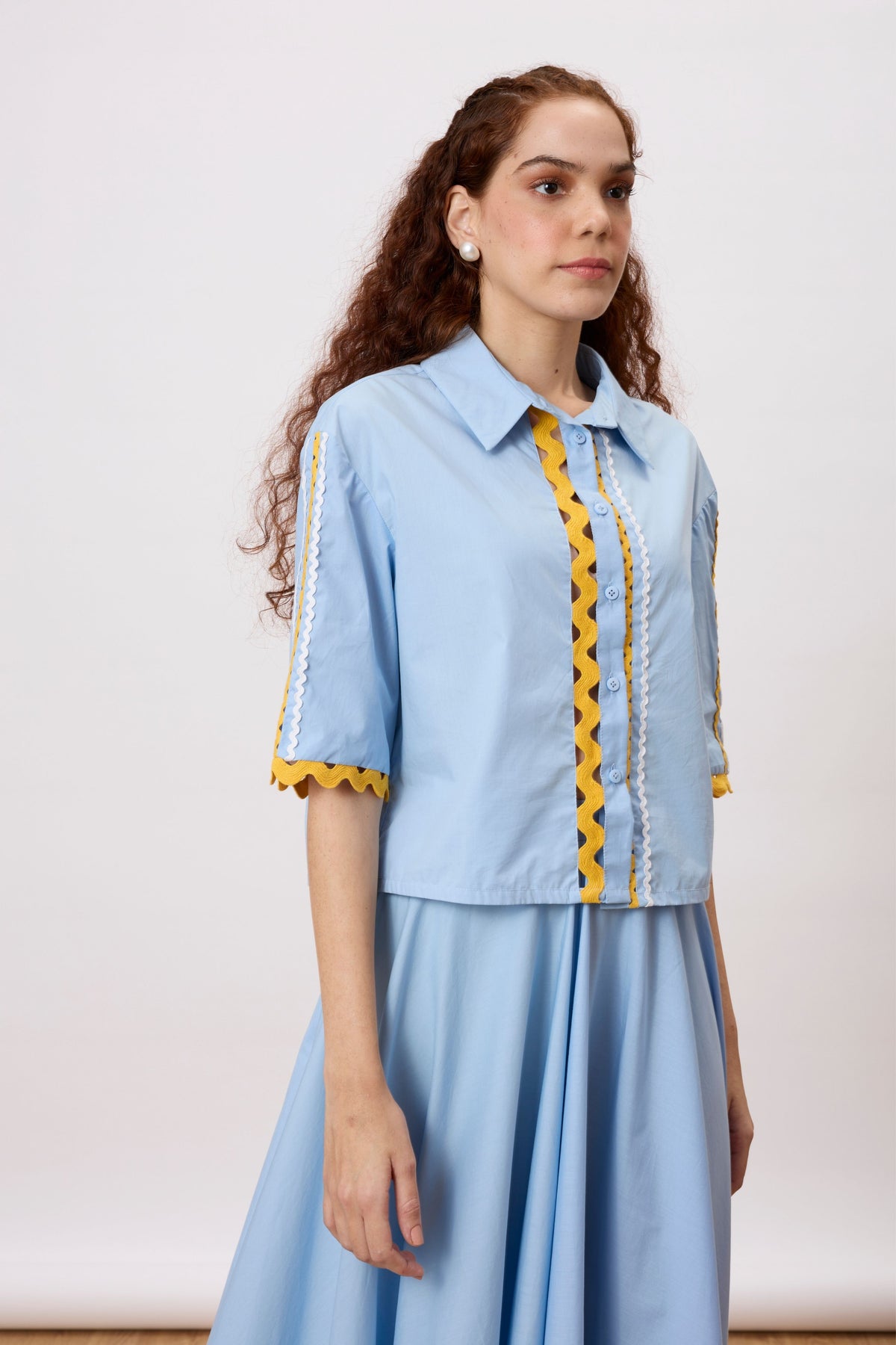 Veresa Dutch Blue Crop Shirt