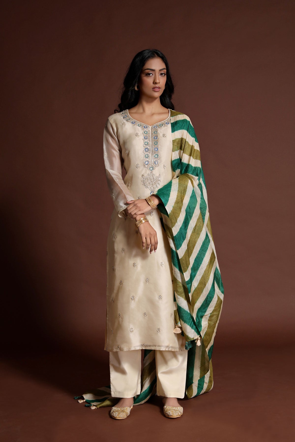 Ivory &amp; leheriya kurta set