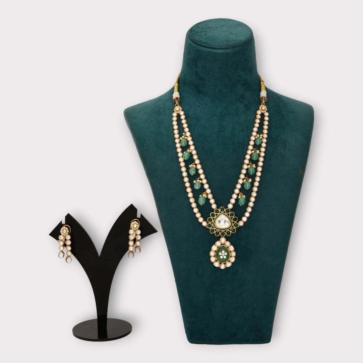 Swoon Kundan Choker Necklace Set